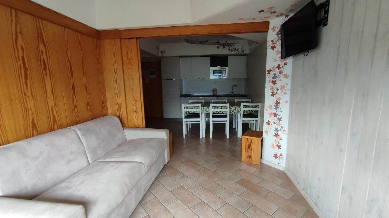 Sole Alto Appartamenti Montana Mezzana  Buitenkant foto